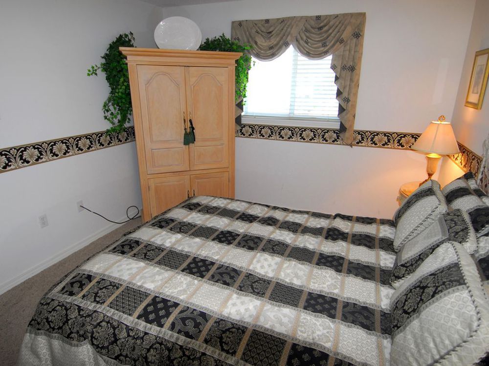 Crystal Sands Condominiums Destin Room photo