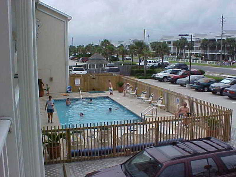 Crystal Sands Condominiums Destin Facilities photo